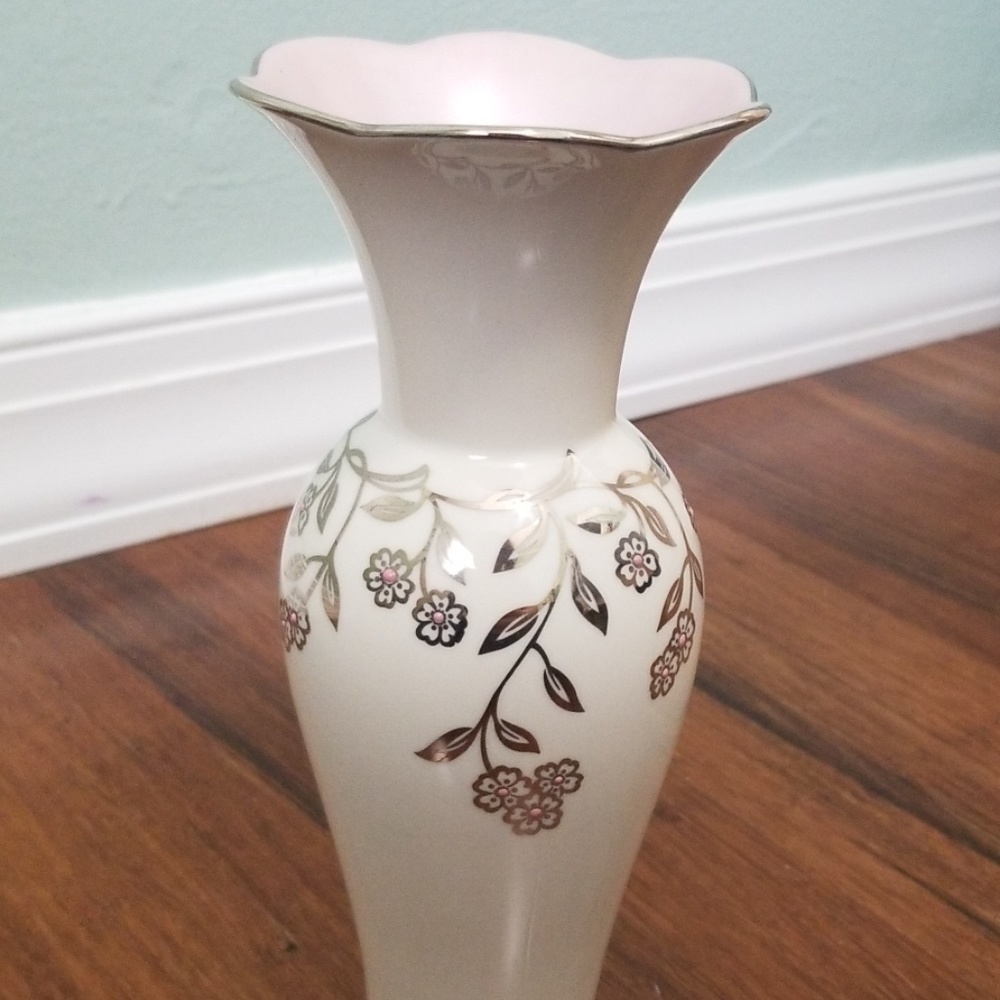 Lenox Breast Cancer Vase